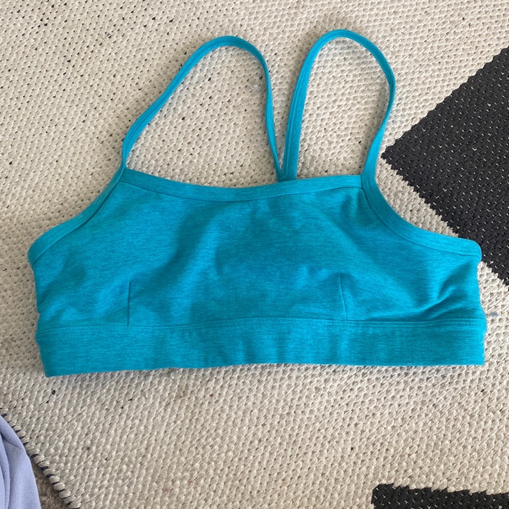 alo sports bra